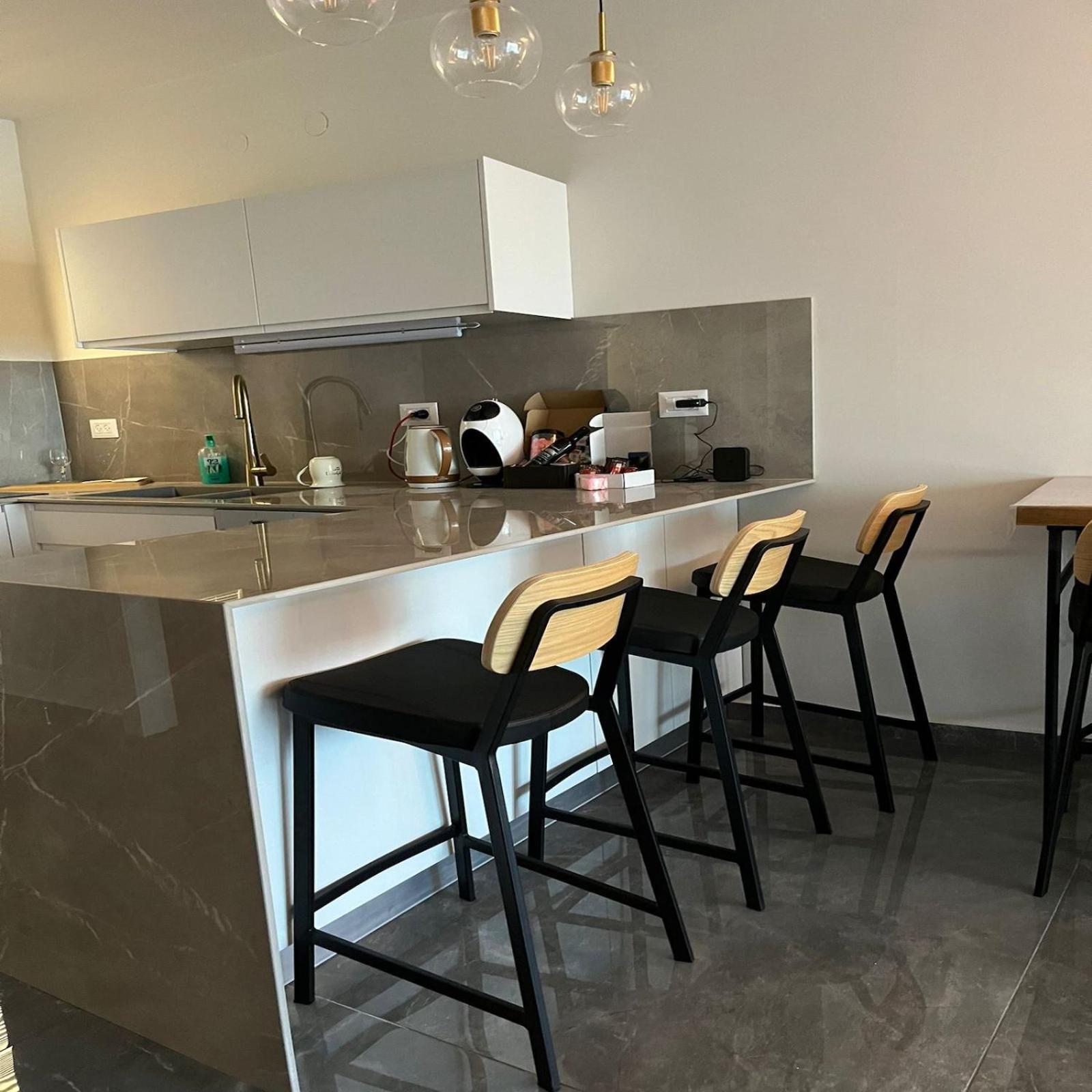 Caesarea Inn Luaran gambar