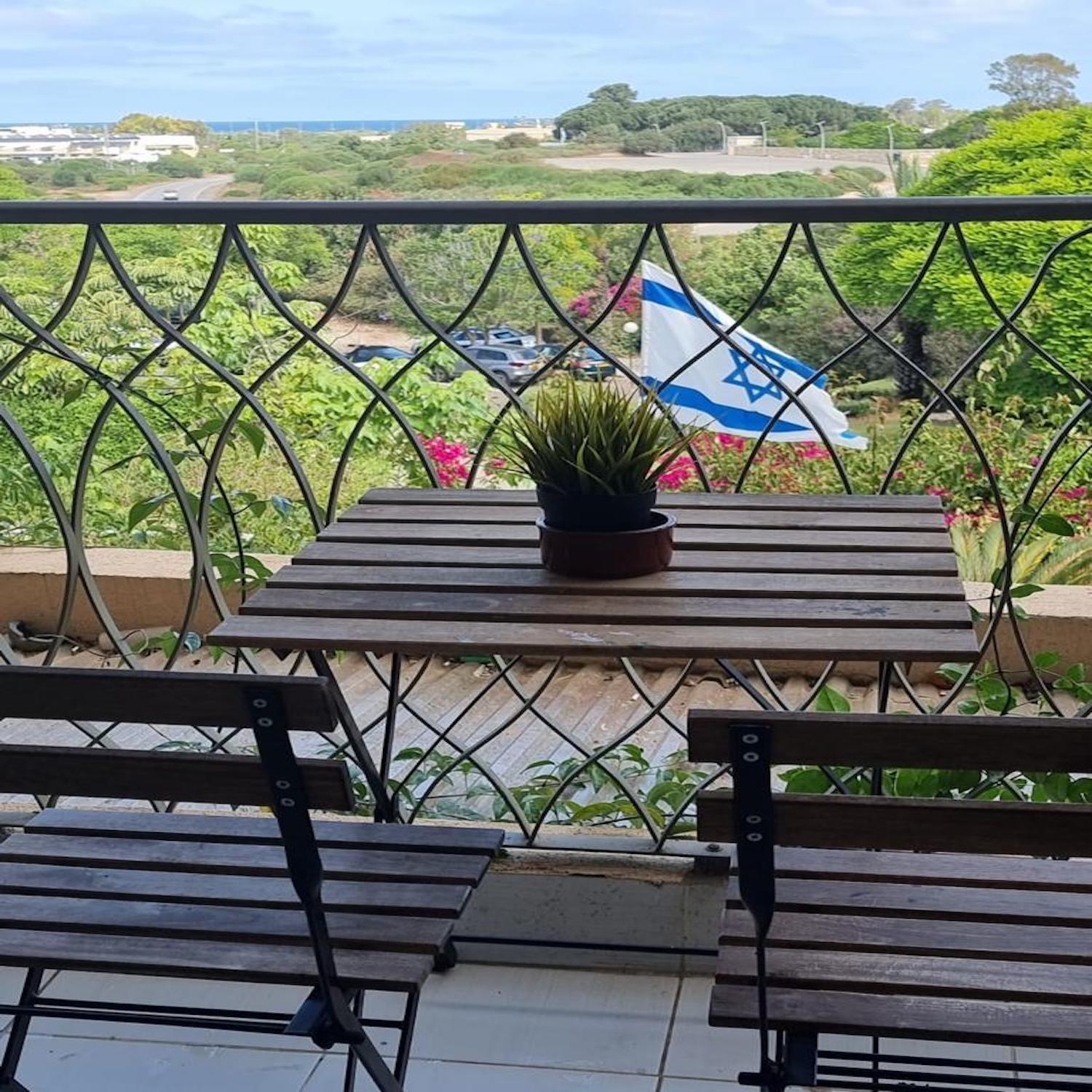 Caesarea Inn Luaran gambar